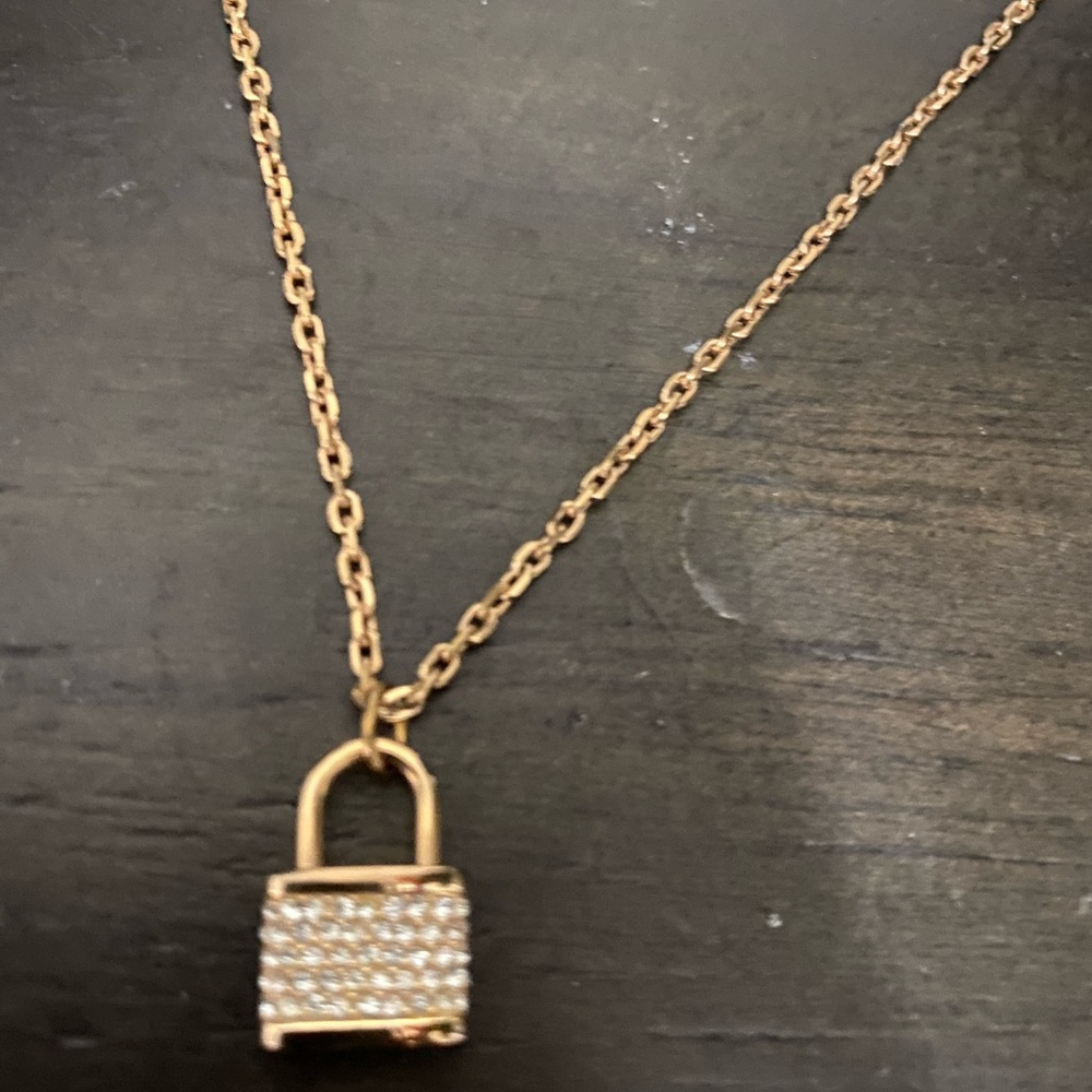 Authentic Michael Kors Rosegold Lock